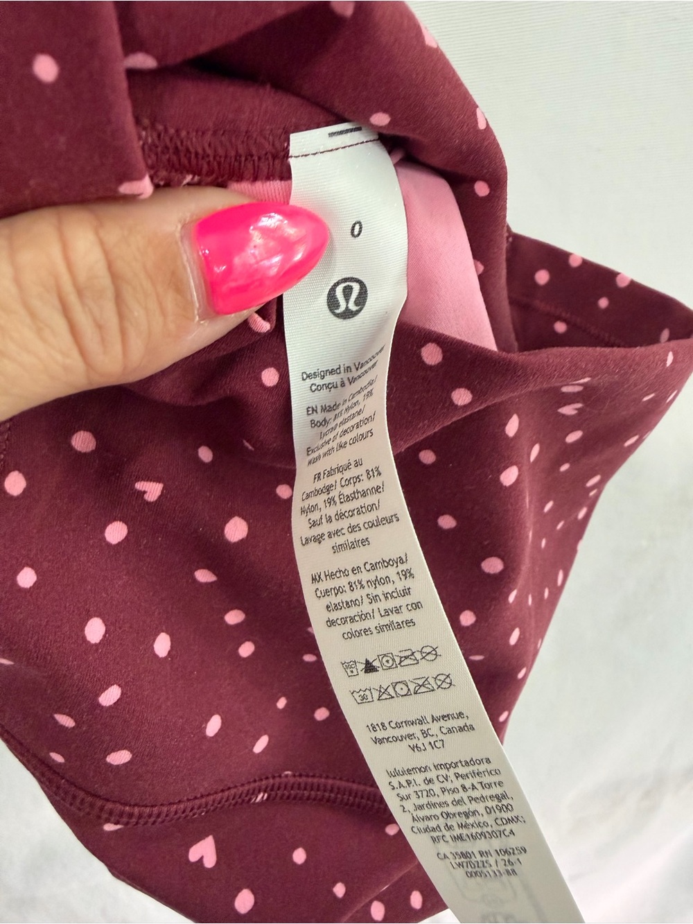 Lululemon NWT Align Shorts with Pink Heart & Dot Print size 0 - Picture 4 of 6